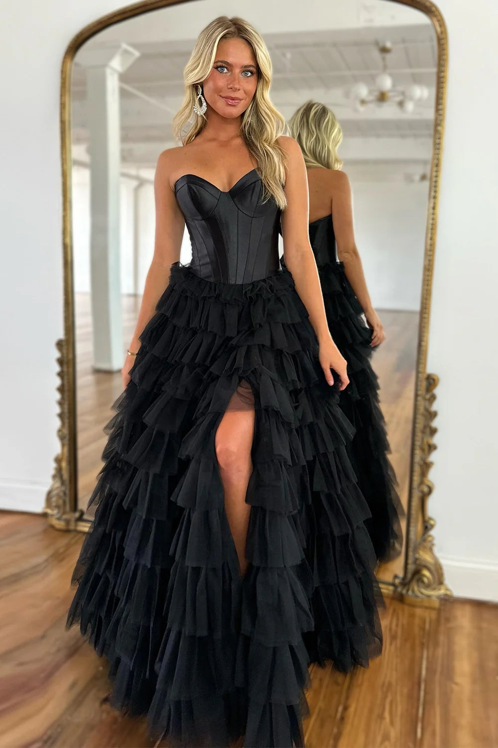 Black Corset Sweetheart A-Line Tiered Long Tulle Prom Dress with Slit  VK23100610 – Vickidress