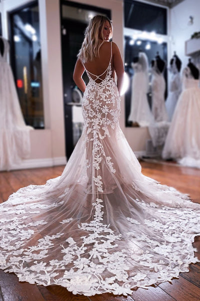 Elegant Mermaid V Neck Champagne Lace Wedding Dresses with Appliques VK24101801