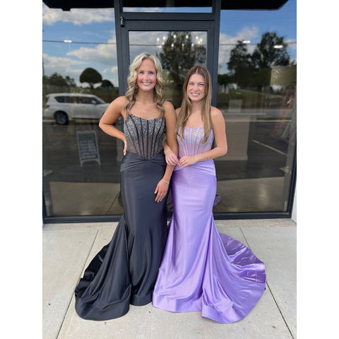 Cute Mermaid Scoop Neck Black Long Prom Dresses with Beading