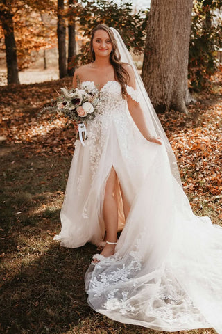 A-Line Off the Shoulder White Tulle Wedding Dresses with Appliques VK021203