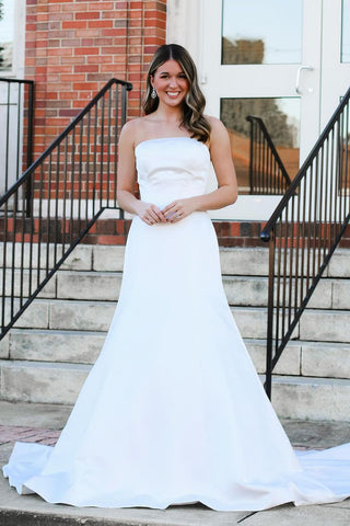 Elegant Sheath White Satin Wedding Dresses with Bow VK112102