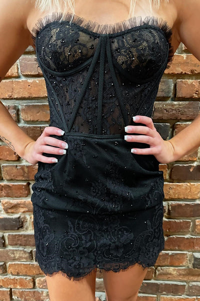 Cute Bodycon Scoop Neck Black Lace Short Homecoming Dresses with Beading VK24082210