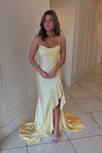 Charming Mermaid Scoop Neck Yellow Satin Prom Dress with Beading VK25010708