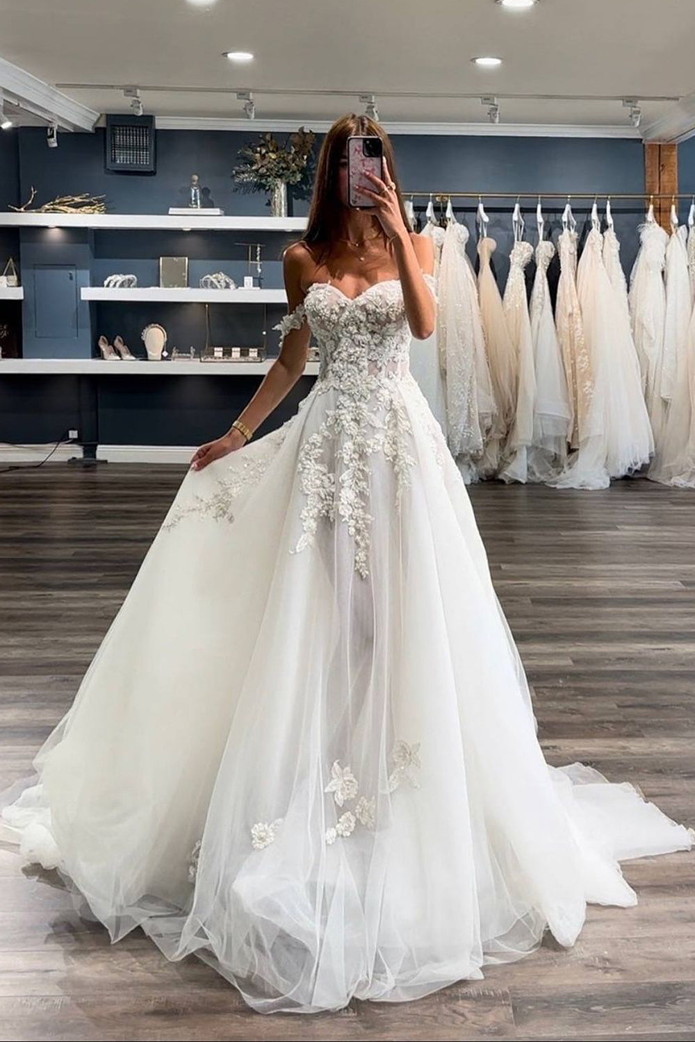 Fairy Ball Gown Sweetheart Tulle Wedding Dresses with Appliques VK4092810