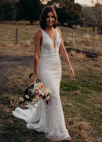 Boho Mermaid V Neck Lace Long Beach Wedding Dresses