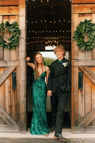 Charming Mermaid V Neck Green Sequins Lace Long Prom Dress with Lace-up VK121401