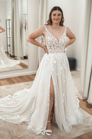 Elegant A Line V Neck Tulle Wedding Dresses with Appliques VK24112210