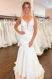 Mermaid V Neck White Tulle Wedding Dresses with Appliques VK021414