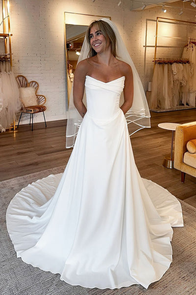 Elegant Sheath Scoop Neck Elastic Satin Wedding Dresses VK24101309